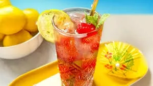 REDBULL ÇİLEK MOKTEYL